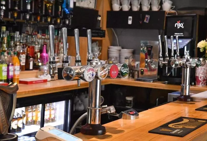 בית מלון כפרי Whiston Hall