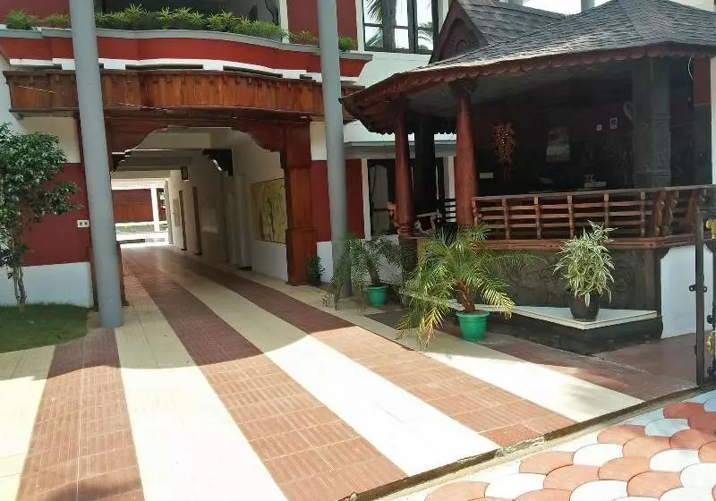 호텔 Woodhouse Beach Resort