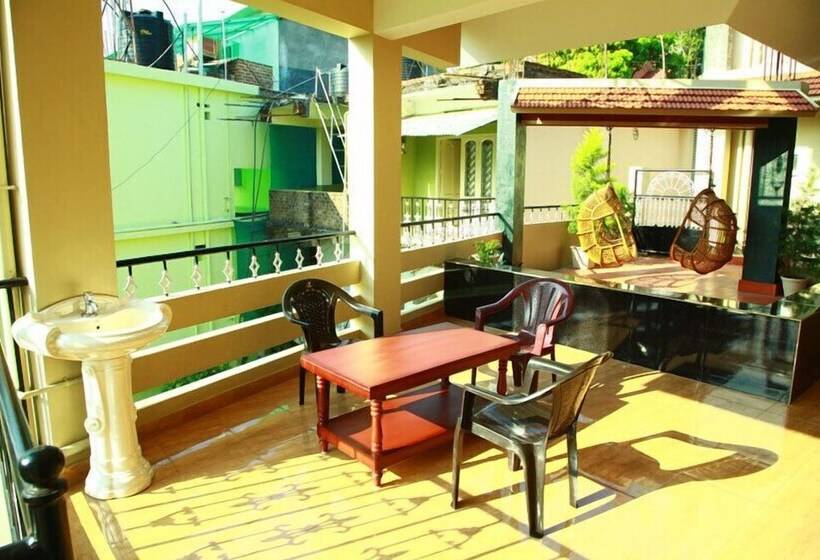 ペンション Jungle Palace Homestay