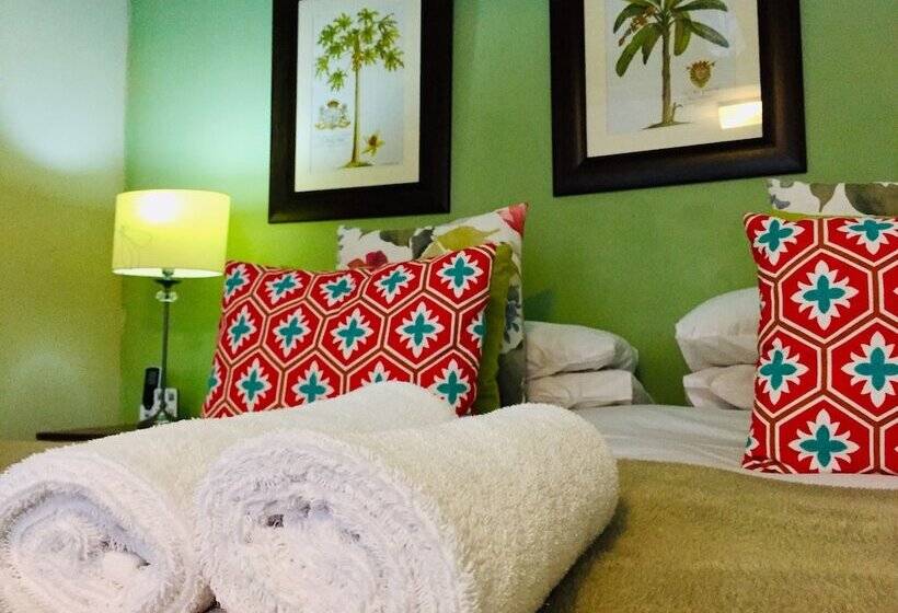 بنسيون Khayamanzi Guesthouse