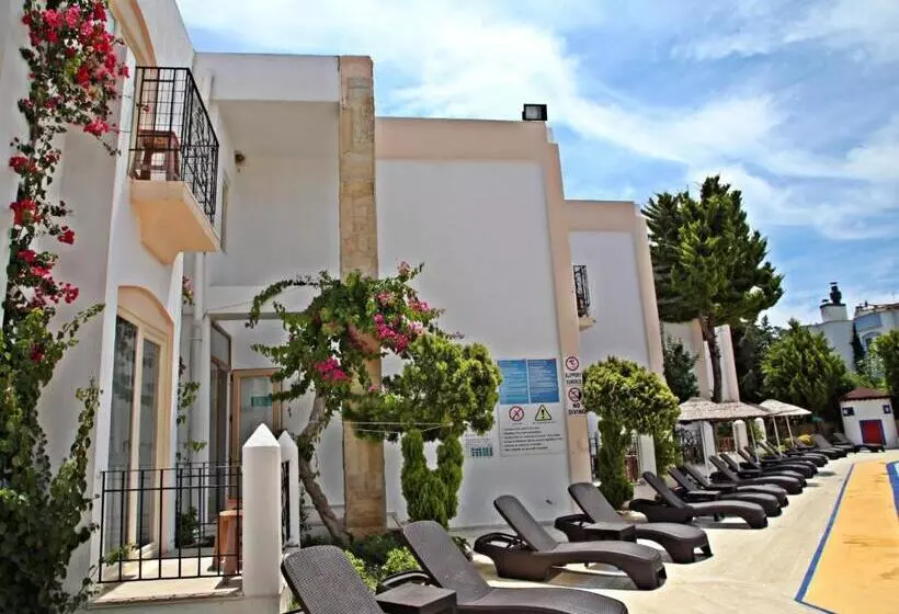 Serpina Hotel Adults Only