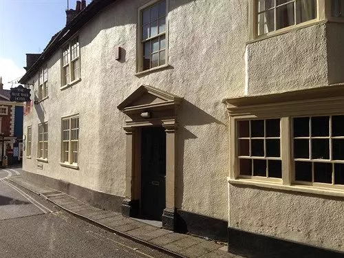 Bed and Breakfast Blue Ball