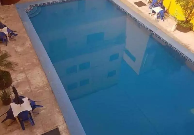 Hotel Arcos Del Parque