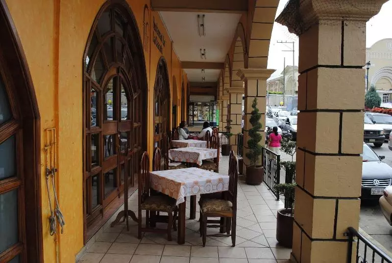 Hotel Arcos Del Parque