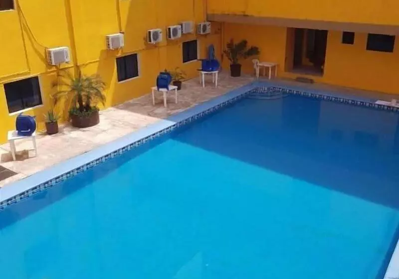 Hotel Arcos Del Parque