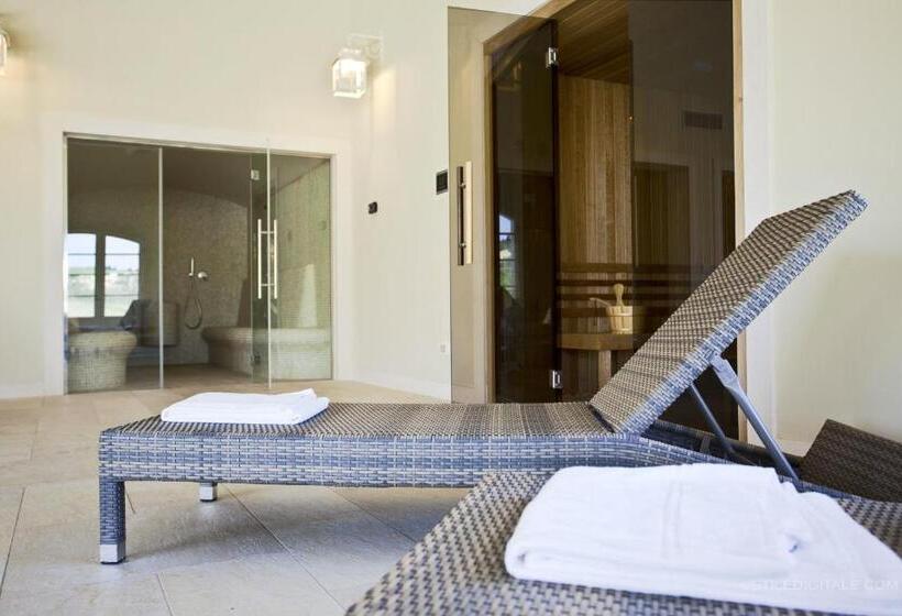 فندق Borgo Conde Wine Resort