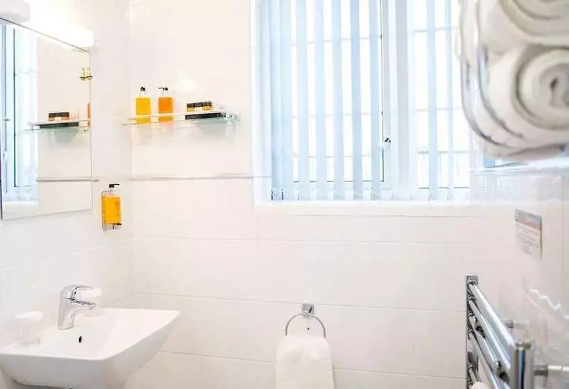 בית מלון כפרי Briardene