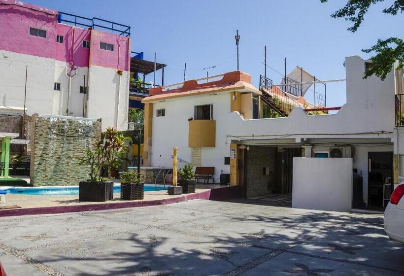 Capital O Hotel Dos Mares, Cabo San Lucas