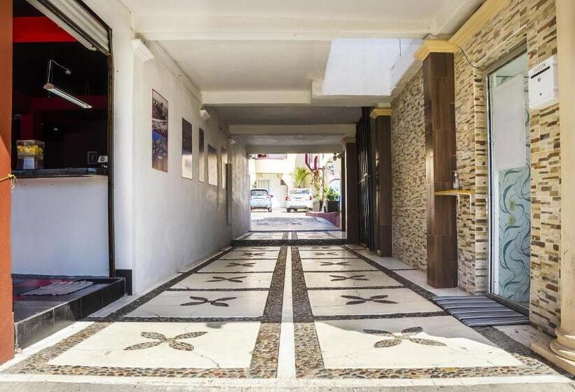 Capital O Hotel Dos Mares, Cabo San Lucas