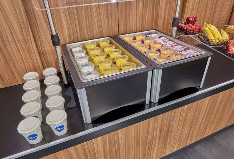 Hotel City Express Plus By Marriott Cabo San Lucas