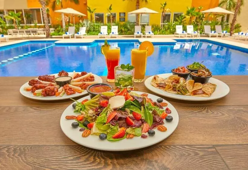 Hotel City Express Plus By Marriott Cabo San Lucas