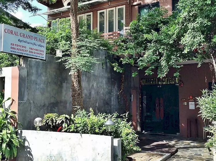 Hotel Coral Grand Place Bangkok