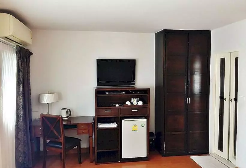 Hotel Coral Grand Place Bangkok