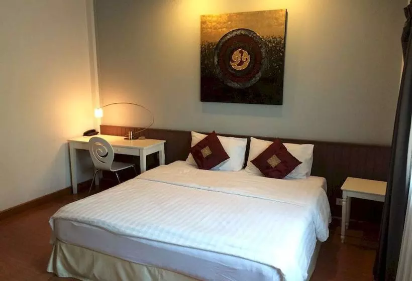 Hotel Coral Grand Place Bangkok