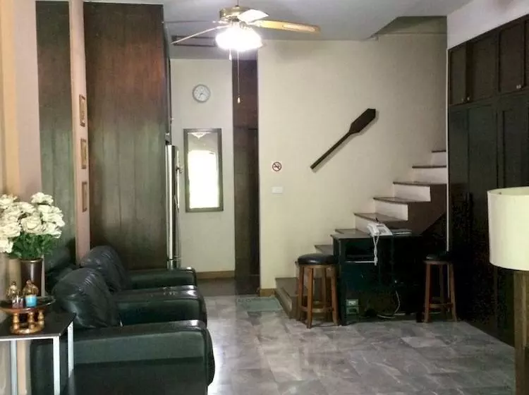 Hotel Coral Grand Place Bangkok