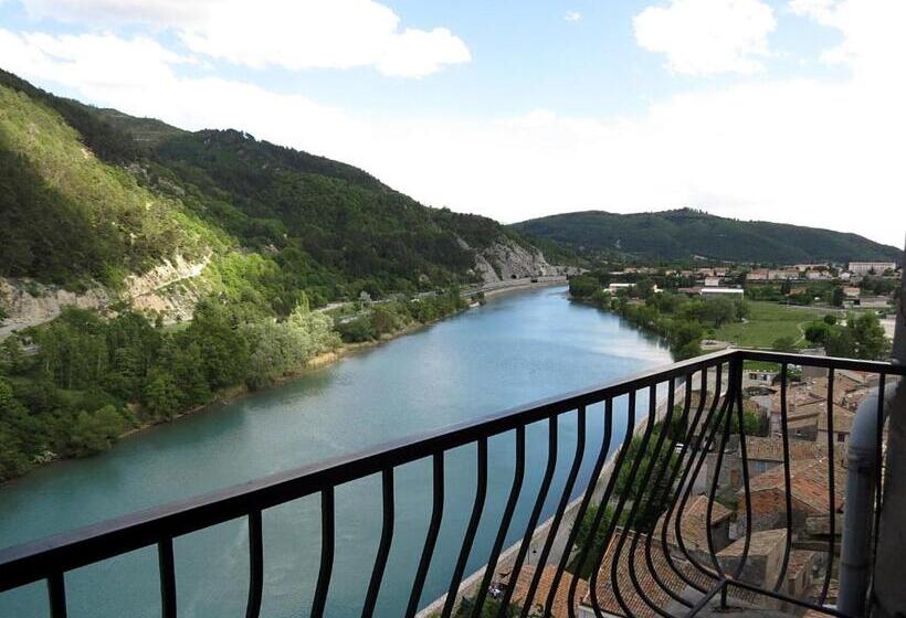 فندق Hôtel De La Citadelle