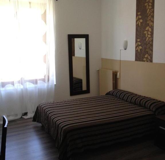 فندق Hôtel De La Citadelle