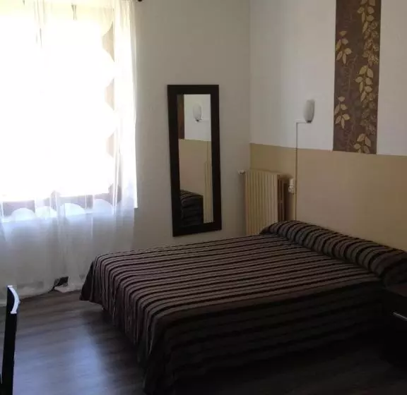 ホテル Hôtel De La Citadelle