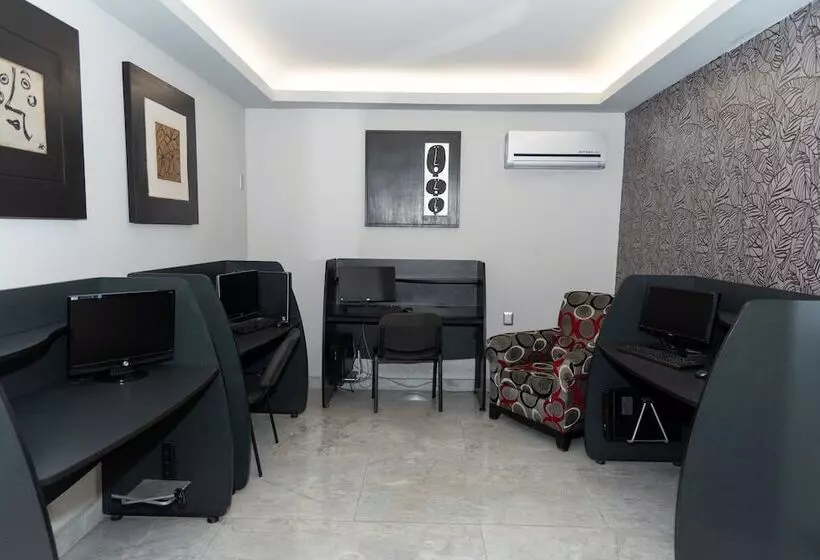 호텔 Impala Atras Del Ado