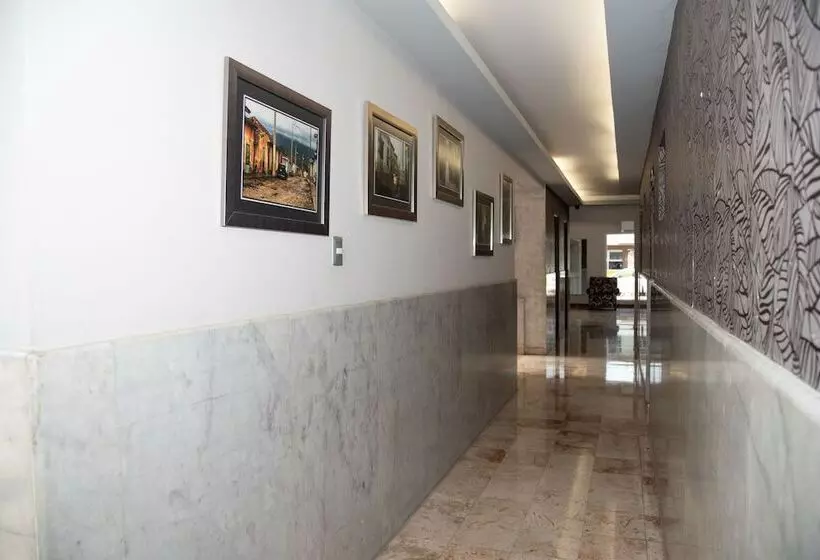 호텔 Impala Atras Del Ado