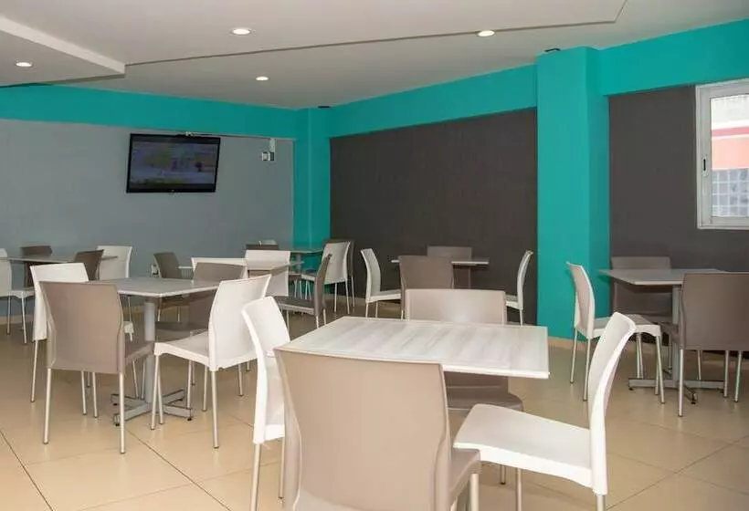 호텔 Impala Atras Del Ado