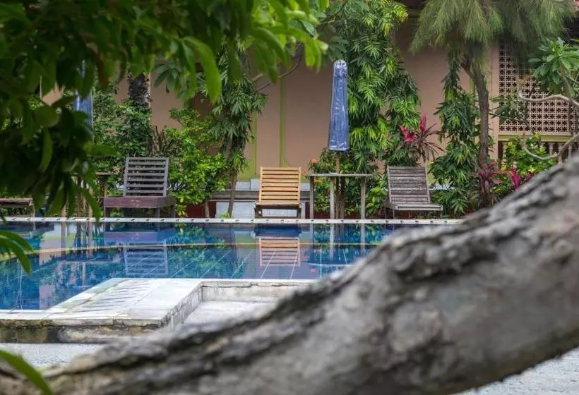 Hotel Lusa At Kuta Beach