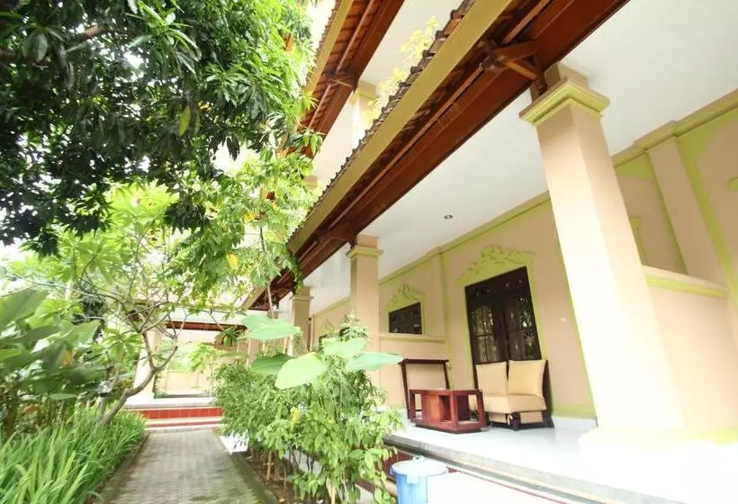 Szálloda Lusa At Kuta Beach