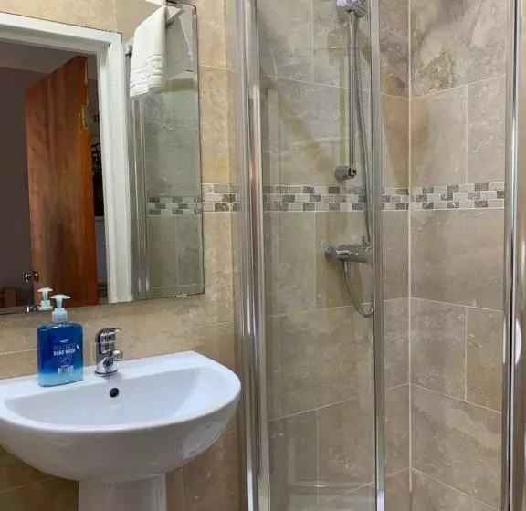 בית מלון כפרי New Union