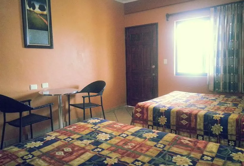 Hotel Plaza Los Arcos