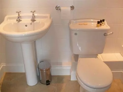 Отель The Tavistock Inn