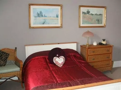 Отель The Tavistock Inn