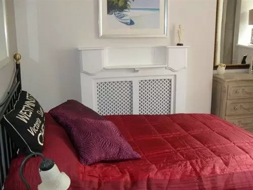 Отель The Tavistock Inn