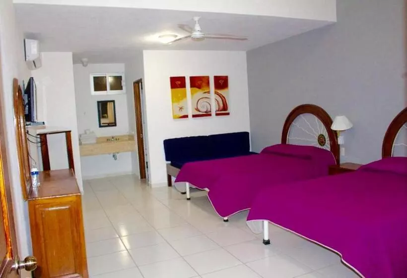 هتل Y Suites Corita