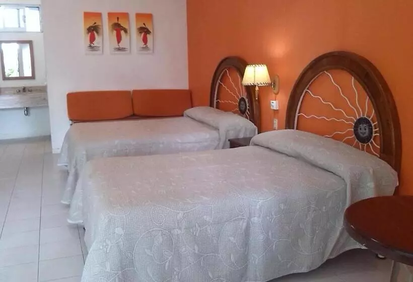 هتل Y Suites Corita
