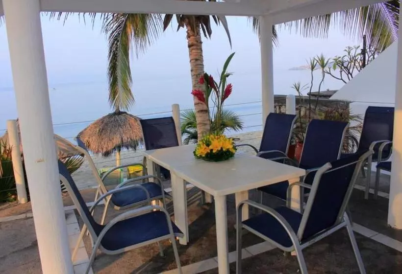 هتل Y Suites Corita