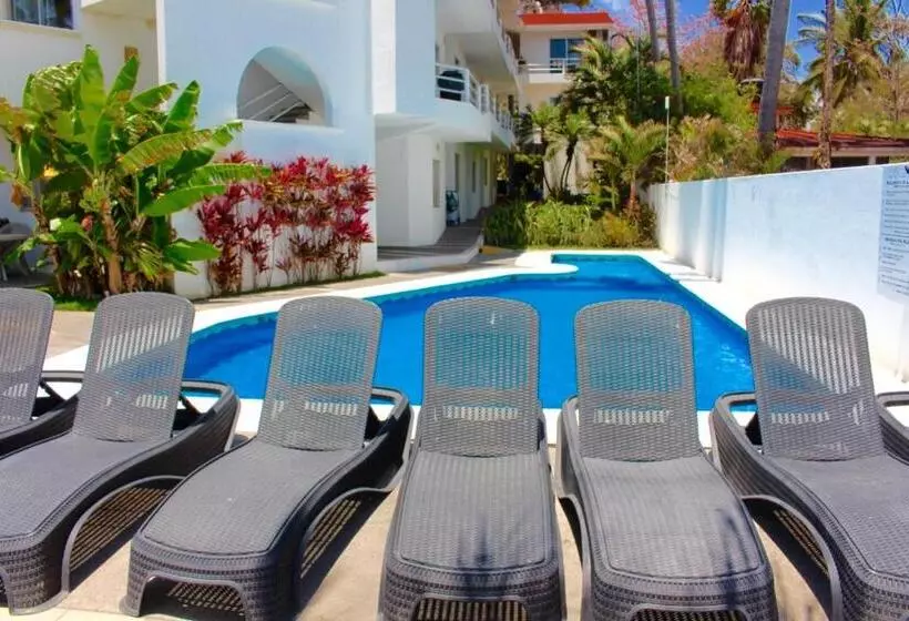 هتل Y Suites Corita