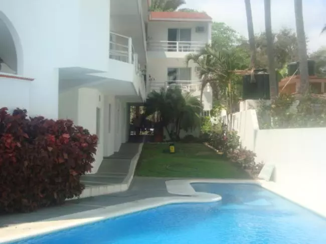 هتل Y Suites Corita