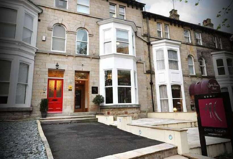 ペンション The Arc   Boutique B&b