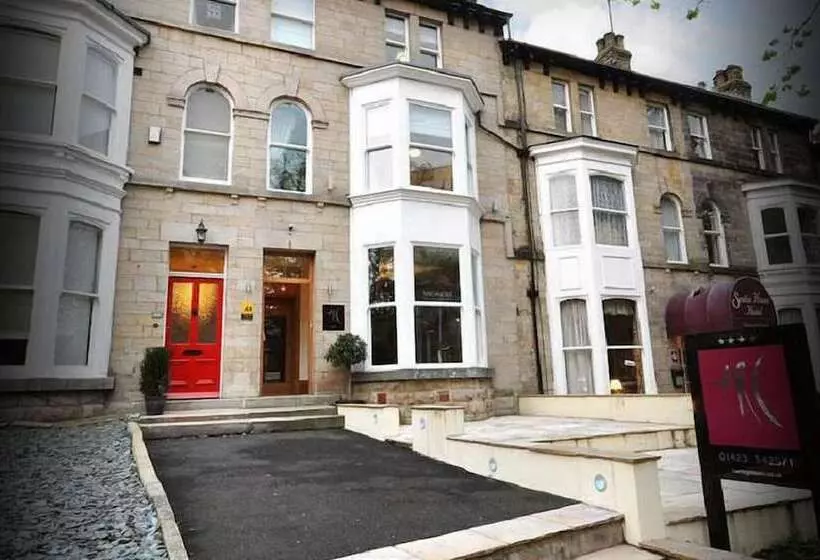 بنسيون The Arc   Boutique B&b