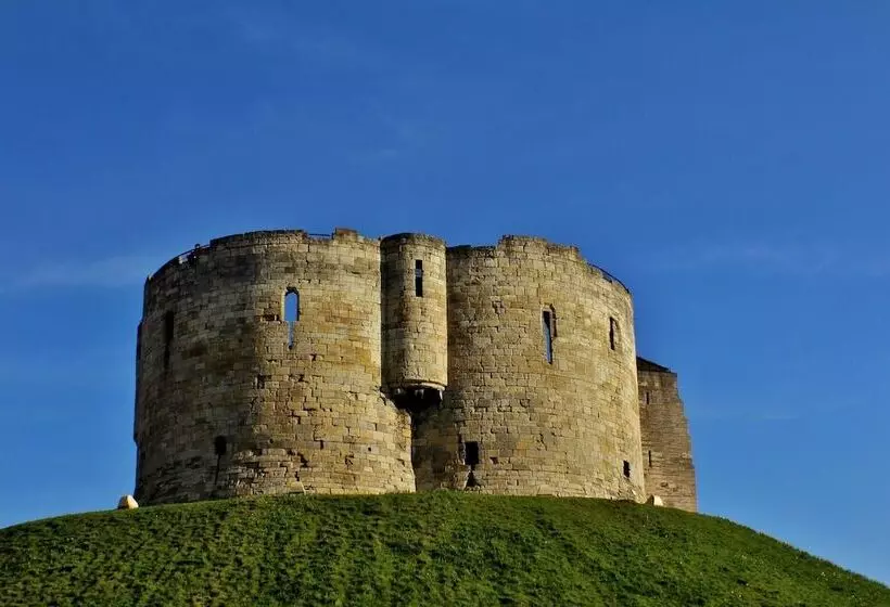 펜션 Diamonds Guest House