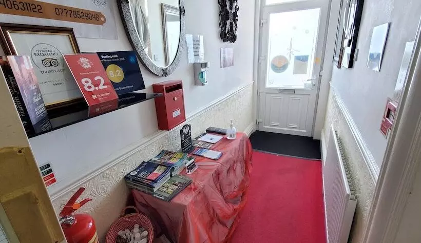 펜션 Diamonds Guest House