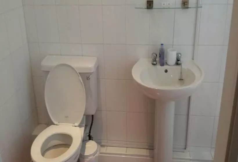 펜션 Diamonds Guest House