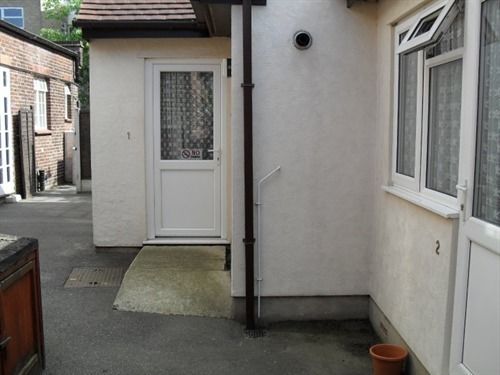 ペンション The Compasses