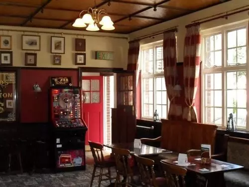 ペンション The Compasses