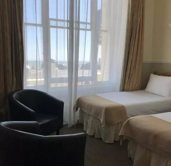 پانسیون The Lindum