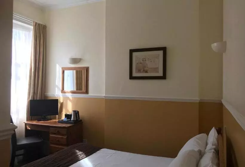 پانسیون The Lindum