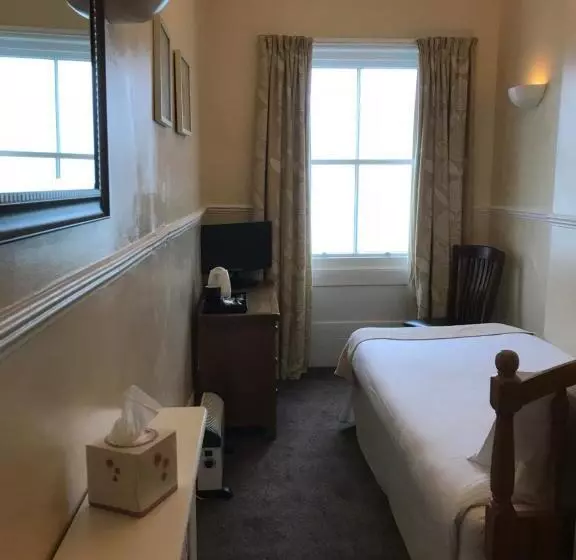 پانسیون The Lindum