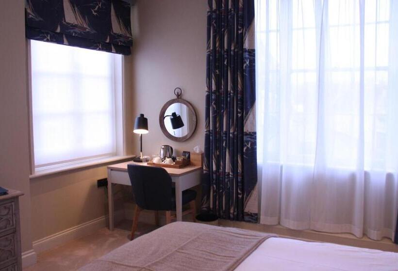 The Bell Hotel, Saxmundham