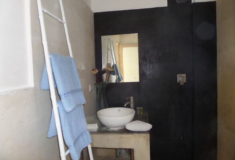 The Island Hotel Bali   Hostel