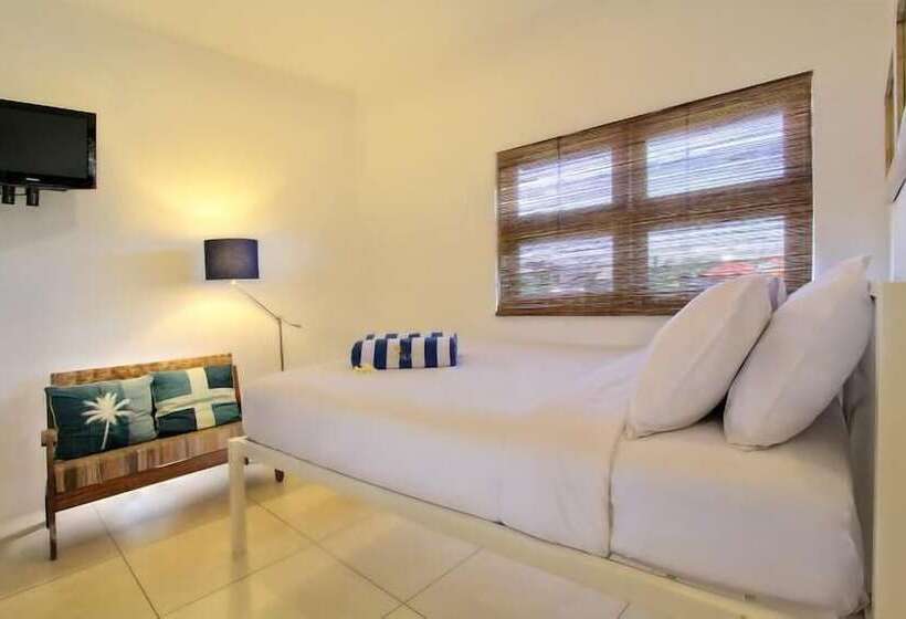 The Island Hotel Bali   Hostel